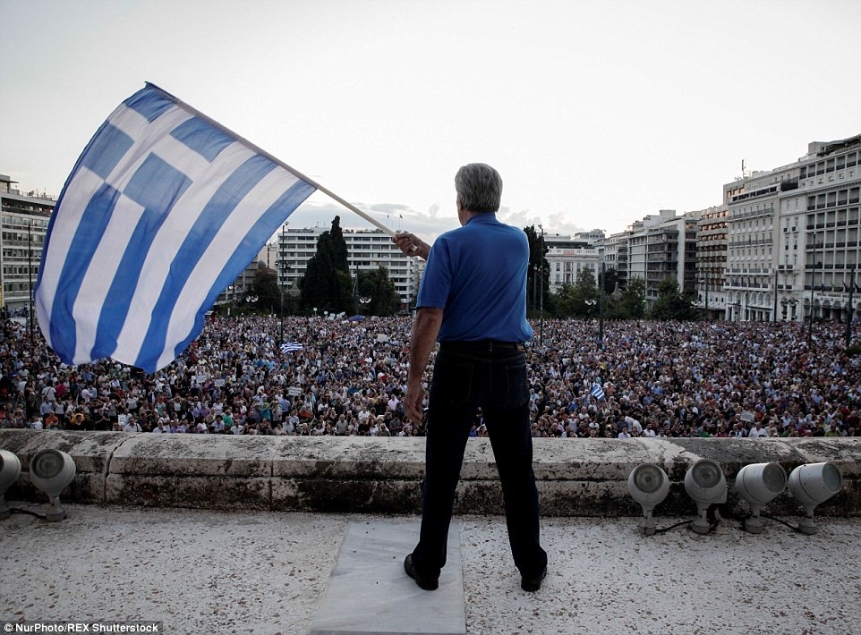 Ιστορία και συμβολισμός της ελληνικής σημαίας: Μπλε και άσπρο, εννέα ρίγες, ιδρύθηκε το 1822