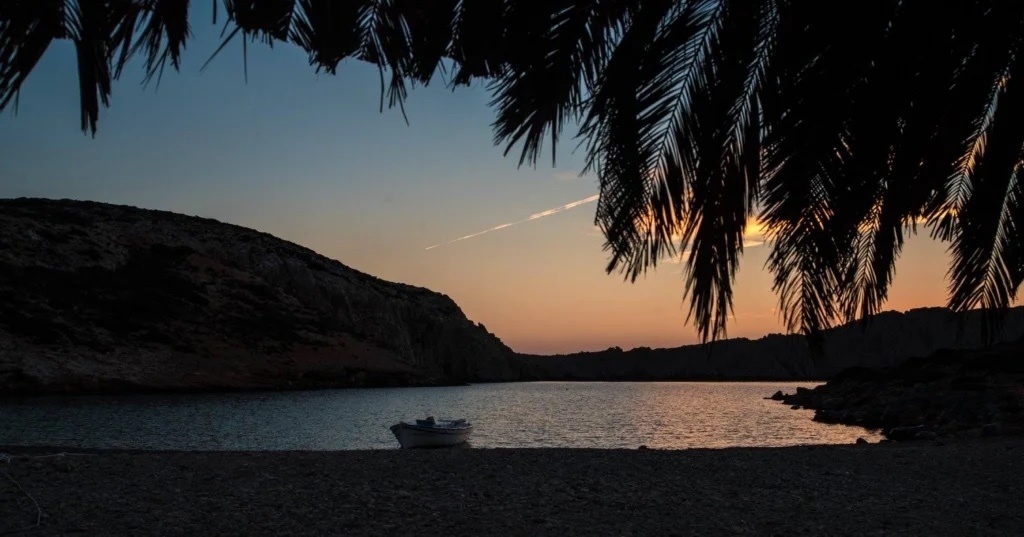 Uninhabited Island Beach Bar: Η δουλειά των ονείρων σας περιμένει με μόνο 2 προϋποθέσεις