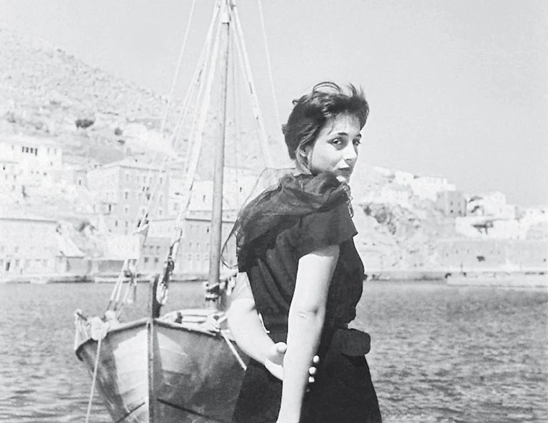 Έλλη Λαμπέτη: Η αξιοσημείωτη ζωή μιας Ελληνίδας ηθοποιού