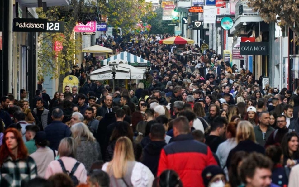 Διαπιστώσεις για τον μέσο όρο των Ελλήνων: Η έρευνα της ΕΛΣΤΑΤ αποκαλύπτει τις συνθήκες διαβίωσης, τα επίπεδα ικανοποίησης και την κοινωνική δέσμευση>