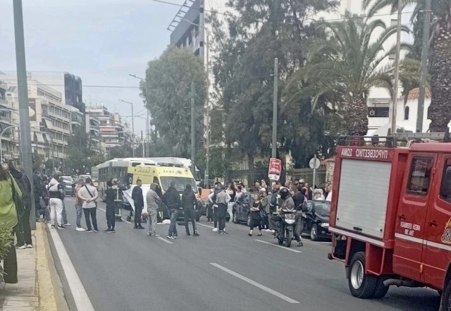 Τραγωδία στην Καλλιθέα: 12χρονο κορίτσι παρασύρθηκε από αυτοκίνητο και πέθανε