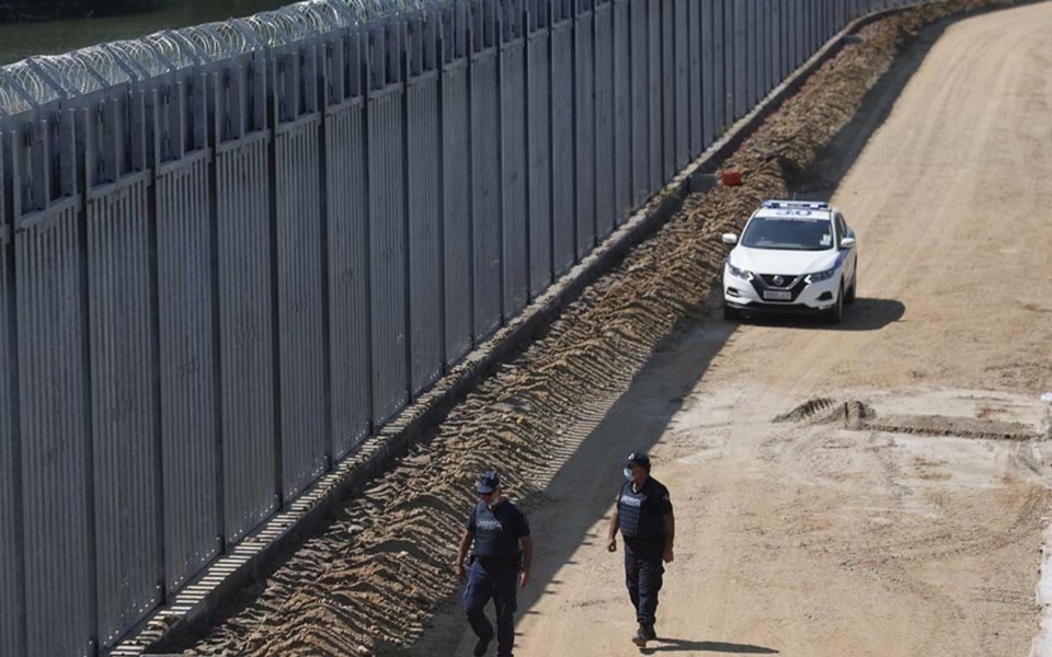 Προφυλακισμένοι οι συνοριοφύλακες του Έβρου: Σοβαρές κατηγορίες για διακίνηση μεταναστών στην Ελλάδα>