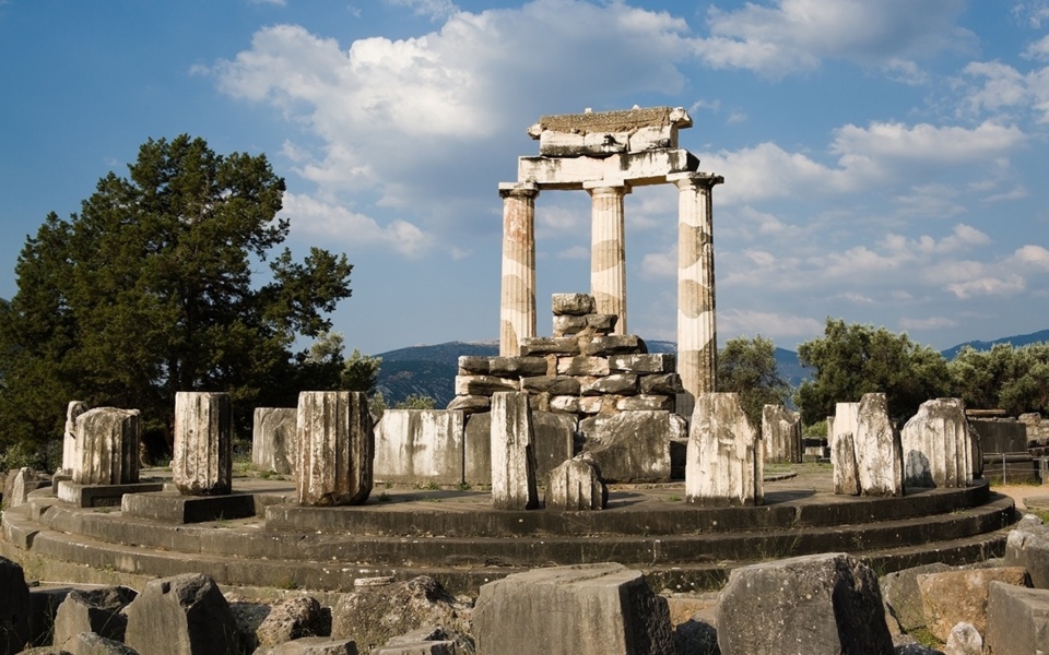 Δελφοί: Εξερευνώντας το Αρχαίο Ελληνικό Μαντείο | Βίντεο που κόβει την ανάσα>